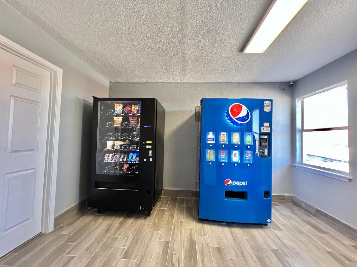 弗雷德里克斯堡戴斯套房酒店 外观 照片